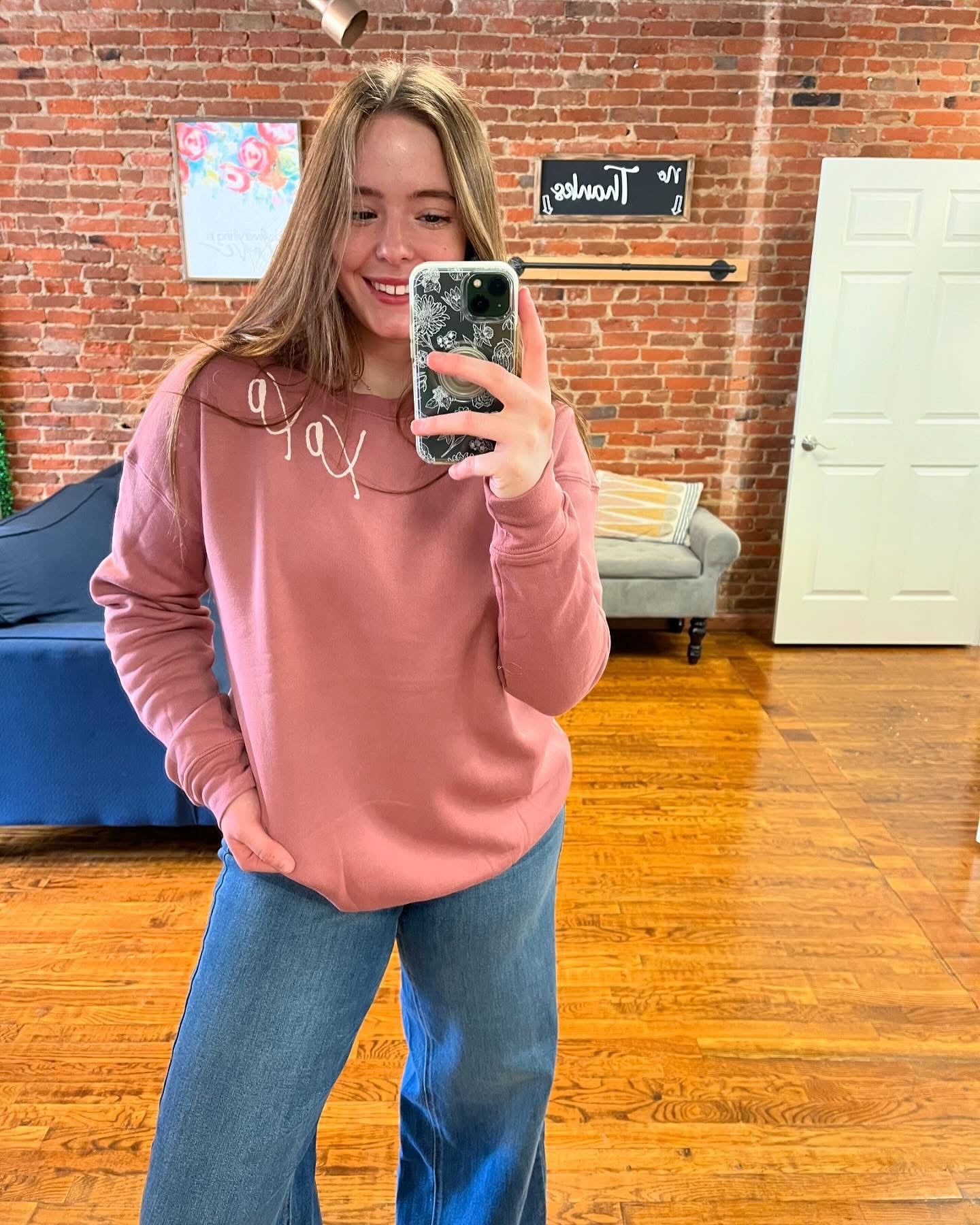OC | XOXO Collar Sweatshirt