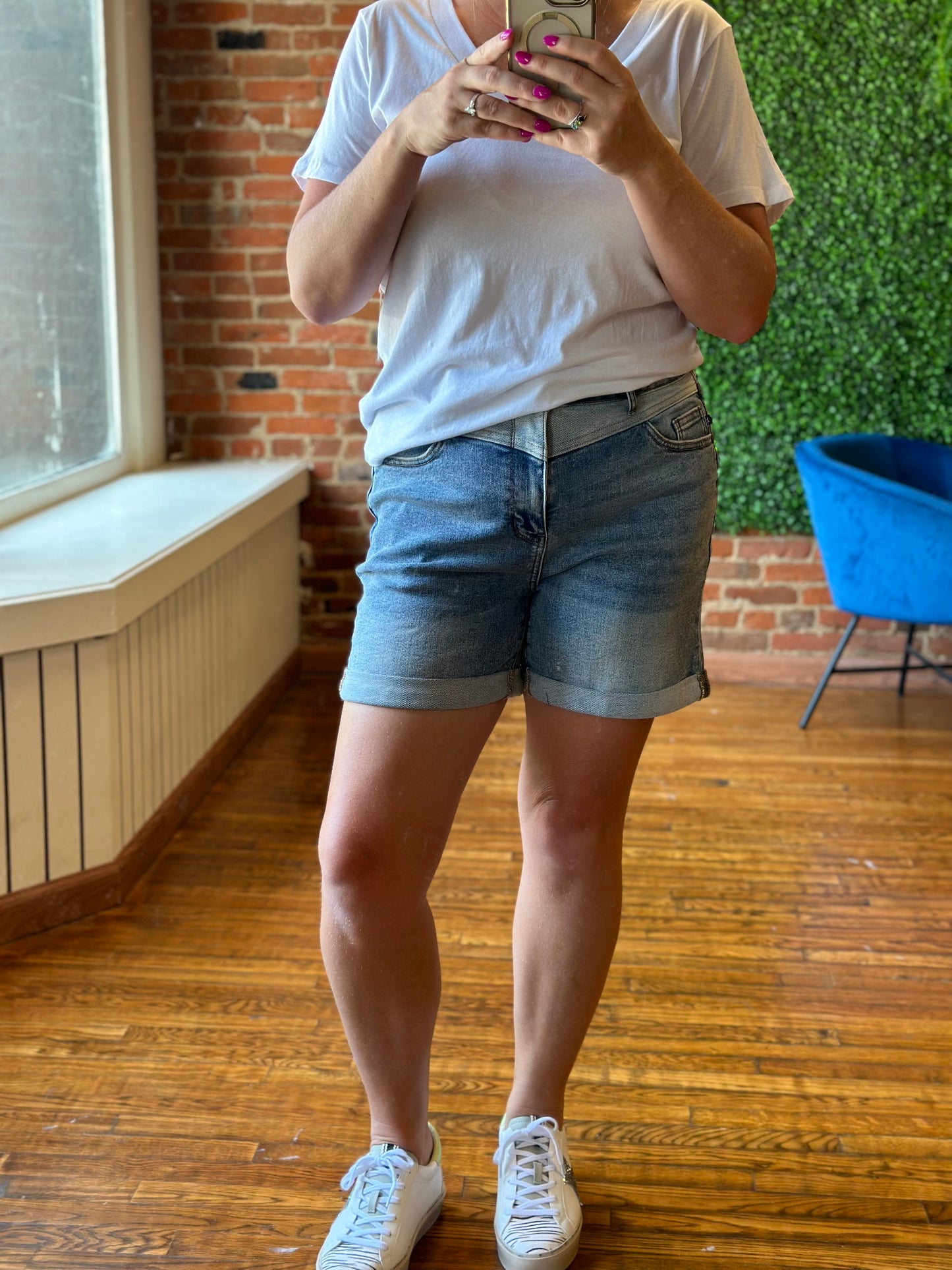 Judy Blue Plus | High Waist Roll Up Light Wash Shorts