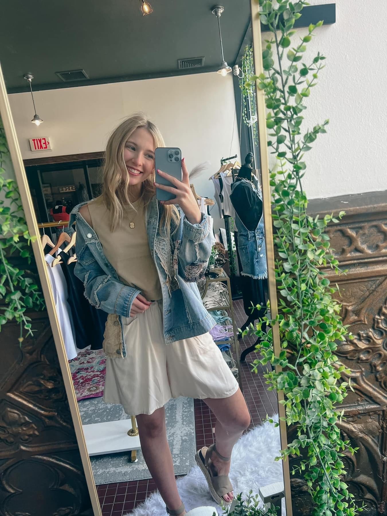 Ruffle Woven Shorts